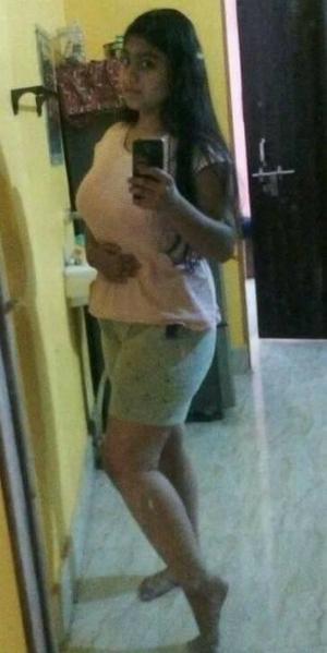 Young Cutie Topless Desi_8.jpg